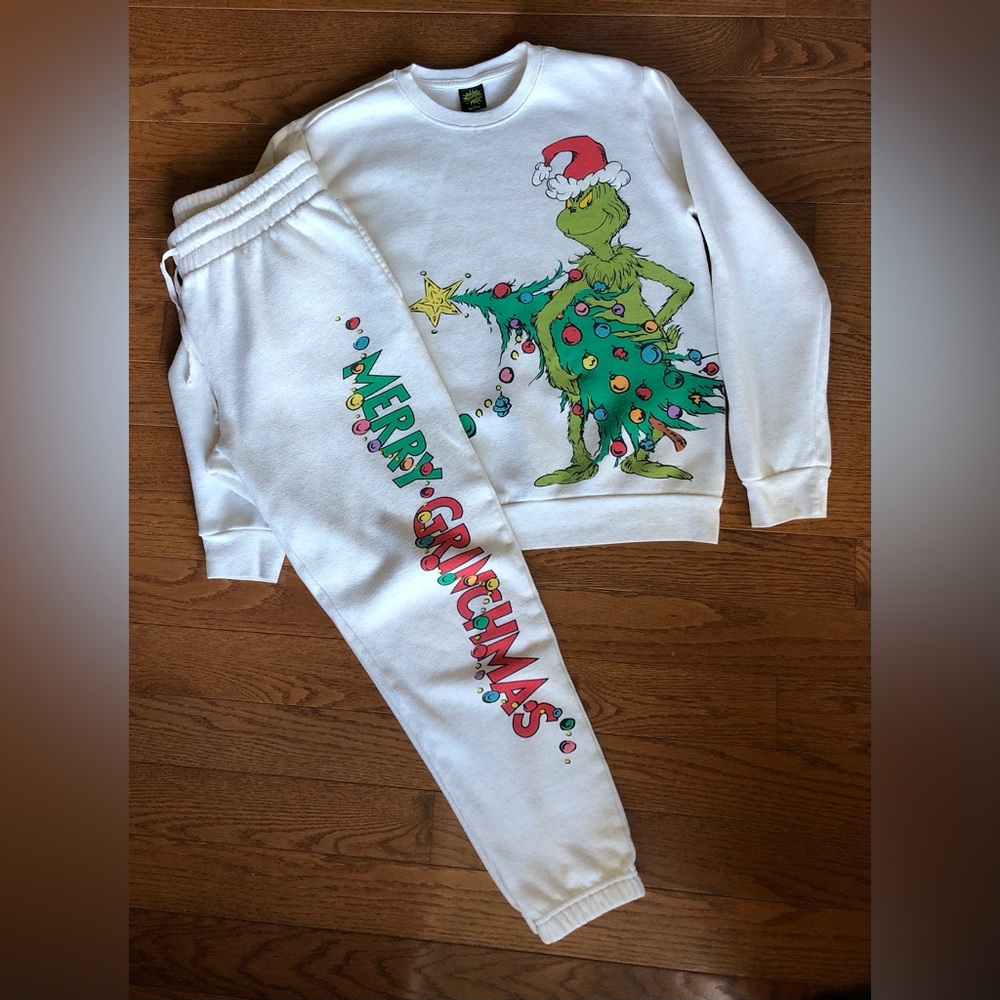 Adult- The Grinch Matching Graphic Sweater and Sweatpants- size M